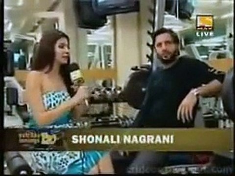 Vulgar Interview Of Indian Anchor With Shahid Afridi