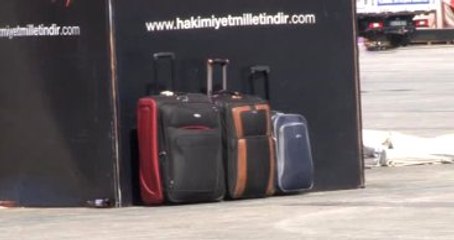 Taksim'de Şüpheli Bavul Alarmı! Meydan Kapatıldı