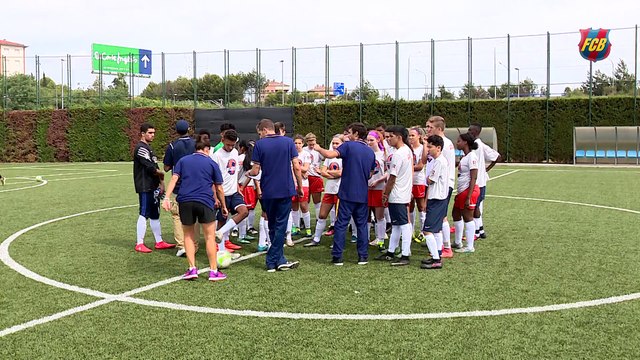 Bartomeu rep a la Llotja els joves nord-americans convidats per la Fundació