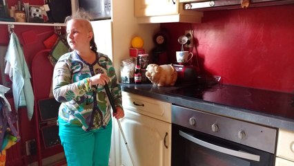 Liège : Cécilia, aveugle depuis 3 ans, nous montre ses gestes quotidiens
