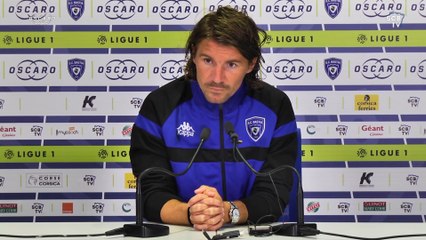 Bastia-Paris : Conférence de presse de Y. Cahuzac