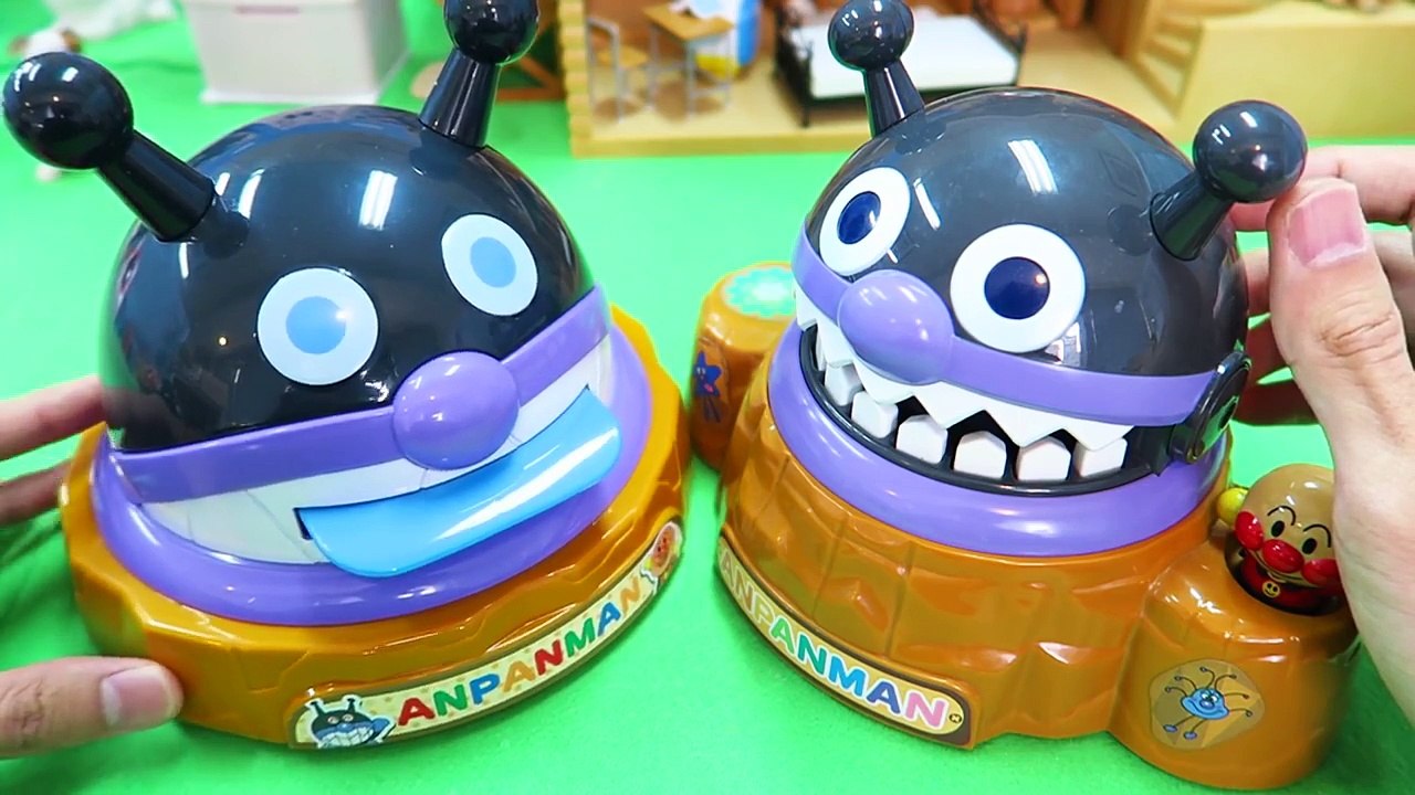 アンパンマン おもちゃアニメ ぐるぐる回転ばいきん城♪ とれとれぺったんゲーム