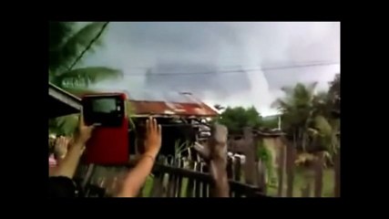 Tornado desaparece a causa de la oración de una iglesia