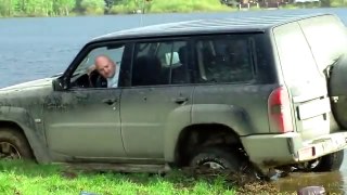 awesome truck driving skills, bulldozer pulling!! Russian truck