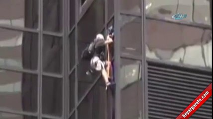 58 katlı gökdelene tırmandı