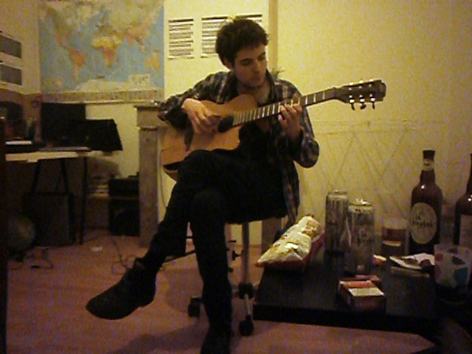 mon fils  éric joue pour sa maman