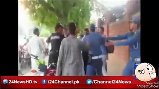 Traffic Warden beating an Old Man very badly at Mall Road Lahore - Where is Pak Govt?