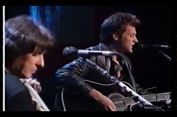 Wish they could perform together again!