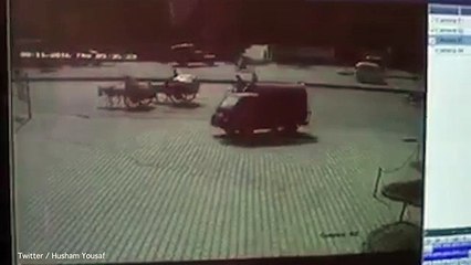 CCTV footage of explosion in Quetta which injured 10 people