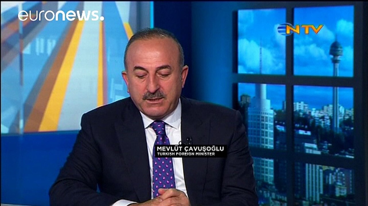 Huyen dos agregados militares turcos convocados por Ankara tras el intento golpista