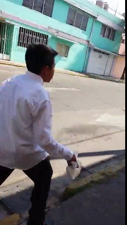 Broma a conductor-resubida del antiguo canal -taxista enojado jaja