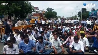 Shocking | 2 Men Killed Joint Engineer over Electricity Bill | BHOPAL | Employees On Protest