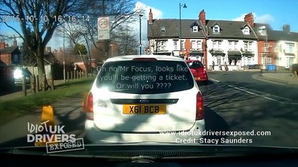 UK Parking Traffic Warden Caught on Dash Cam Moving Traffic Cone & Issuing Ticket. Hull