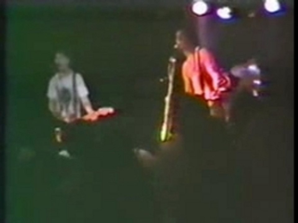 Green Day - At The Library (live 91)