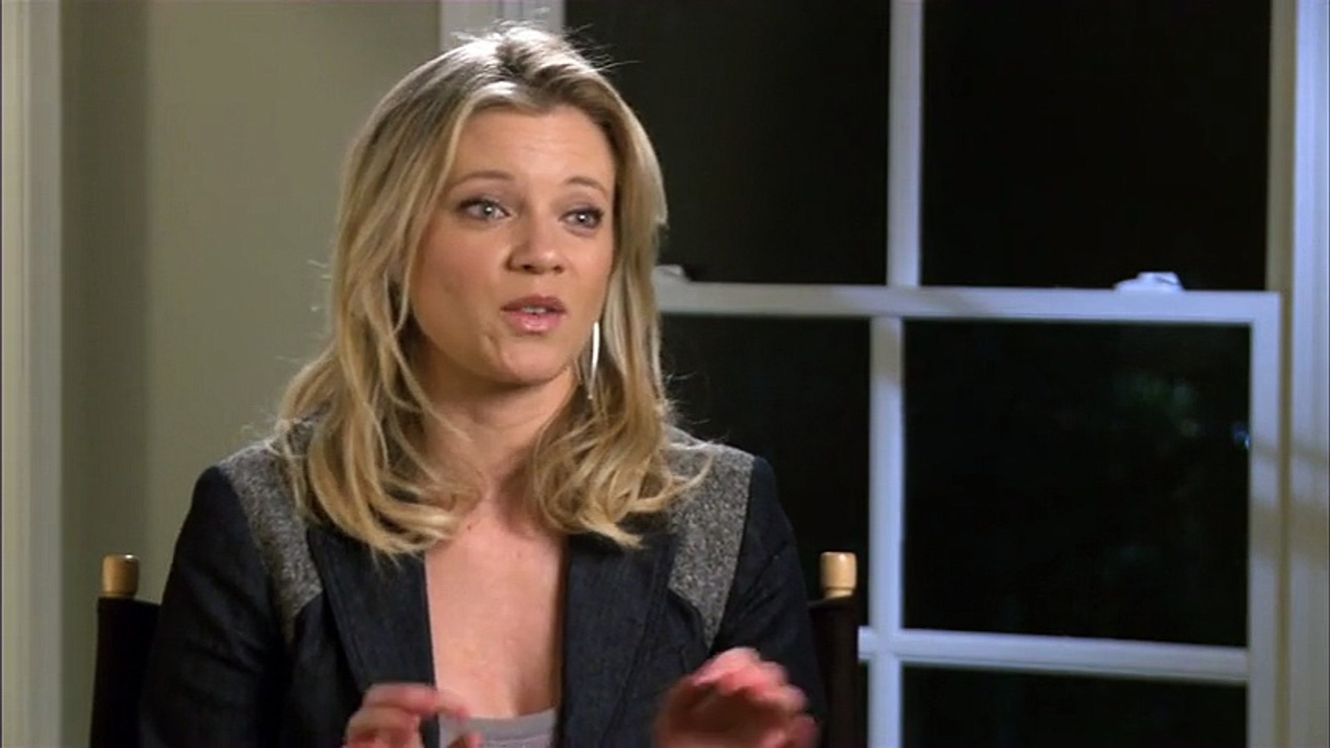 Single Mom’s Club - Interview Amy Smart VO