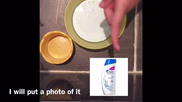 How to make slime easily without glue , borax , or laundry detergent .