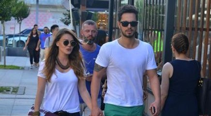 Aslı Enver ve Murat Boz Ailesine Minik Kedileri Katıldı