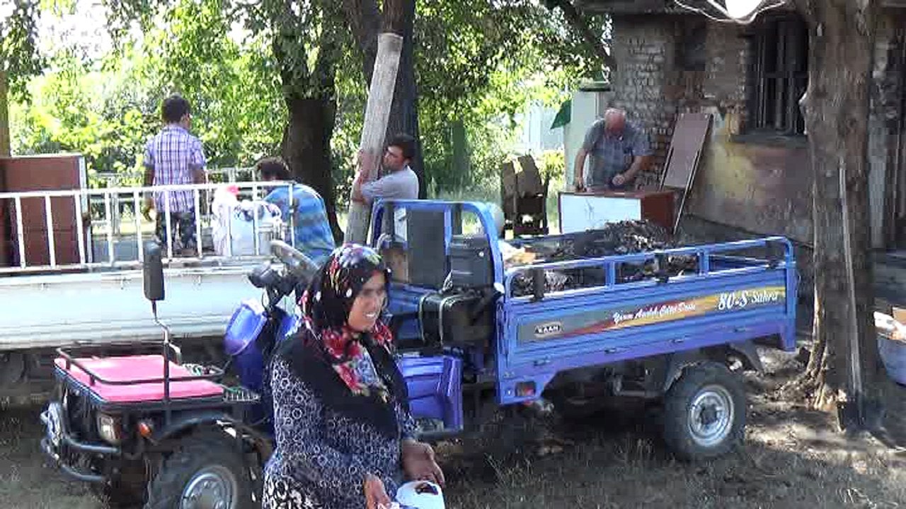 EVİ YANAN KULAN AİLESİ YARDIM BEKLİYOR