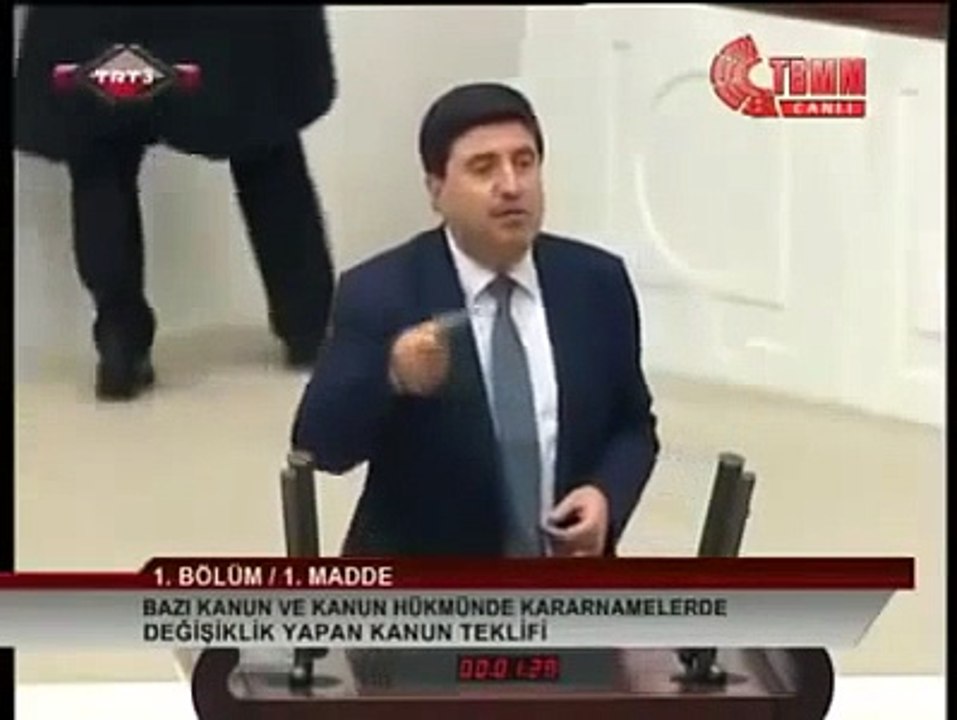 Altan Tan Mecliste  Kes Lan Sesini Dedi Ortalık Karıştı