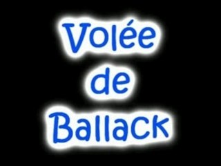 Volée de ballack à 38m (barre)