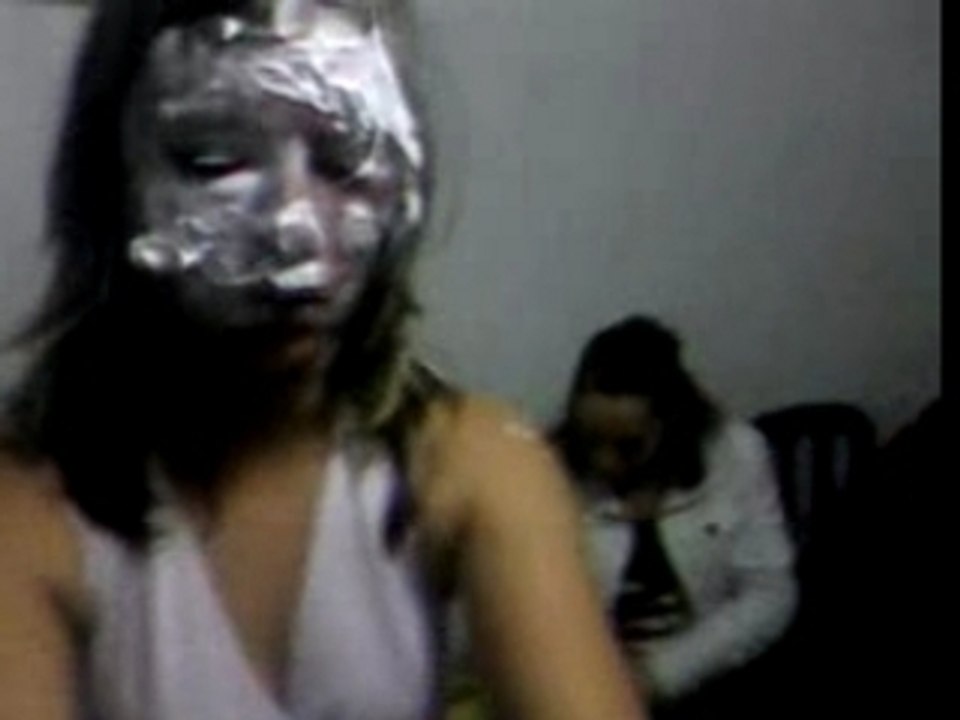 vanessa en mode mousse a raser