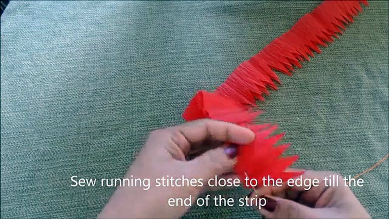 How to make paper flowers out of crepe streamers_ DIY Mother's day craft -