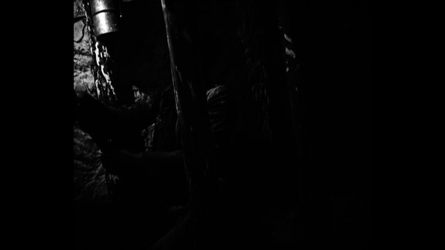 Les Croix de Bois - Extrait VF