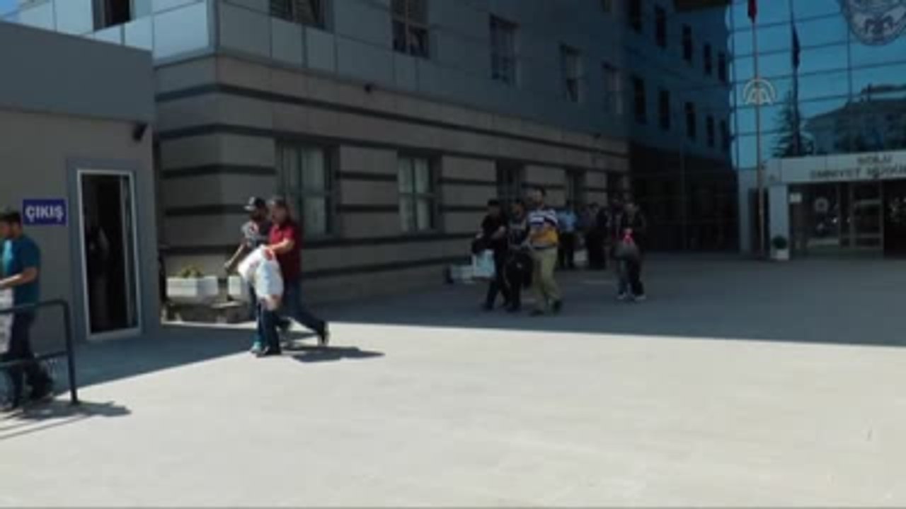 Fetö Soruşturması Kapsamında Adliyeye Sevk Edilen 16 Kişiden 4'ü Tutuklandı