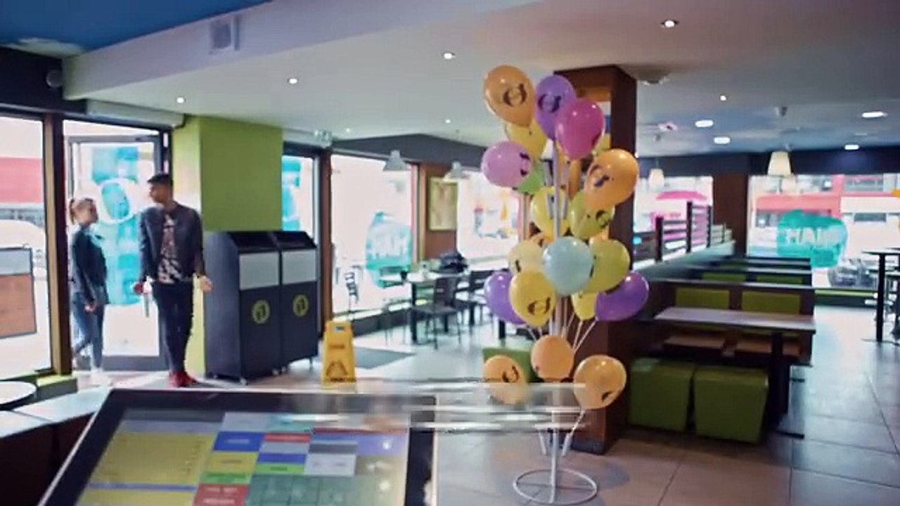 Un Rebeu Une Française - Au Kebab (Episode 7)