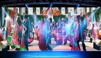 Sonam Kapoor steams up in bikini