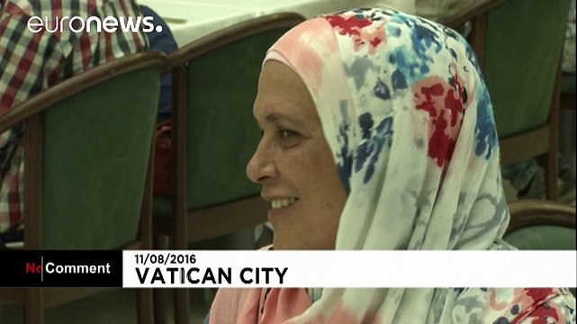 Pope Francis has lunch with 21 Syrian refugees
