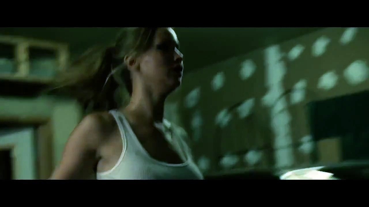 La maison au bout de la rue - Extrait (2) VO