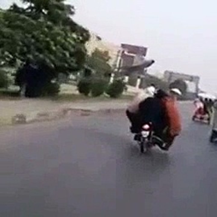 4 Man one Bike