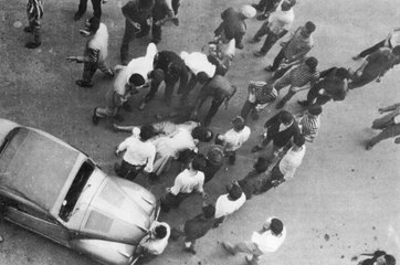 PER I MORTI DI REGGIO EMILIA (L’ORCHESTRINA DEL SUONATORE JONES)