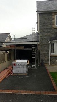 GARAGE ROOF SPECIALISTS IN CAERPHILLY - LEAKING GARAGE ROOF IN CAERPHILLY ??