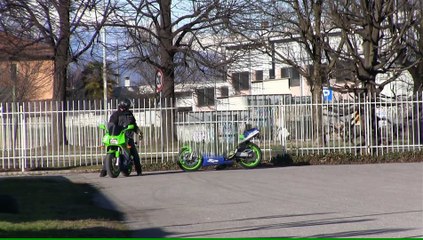 Kawasaki ZXR 400 Vs Kawasaki ZXR 400 Sport Production & Road Test