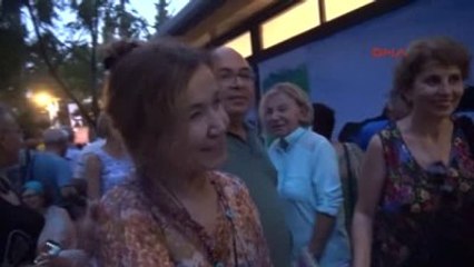 Fikret Otyam, Türkülerle Anıldı