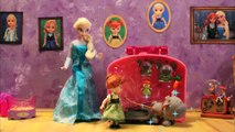 Disney Princess Anna Doll Opens Mini Elsa Animators Playset - Stop Motion Frozen Movie Clips