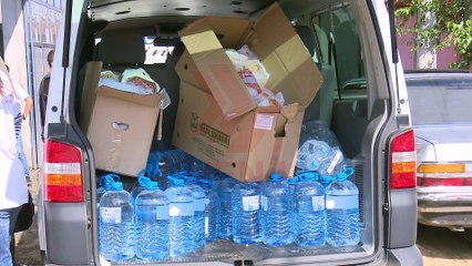 “Merhamet” dhe aktivistët vazhdojnë të ndihmojnë (VIDEO)