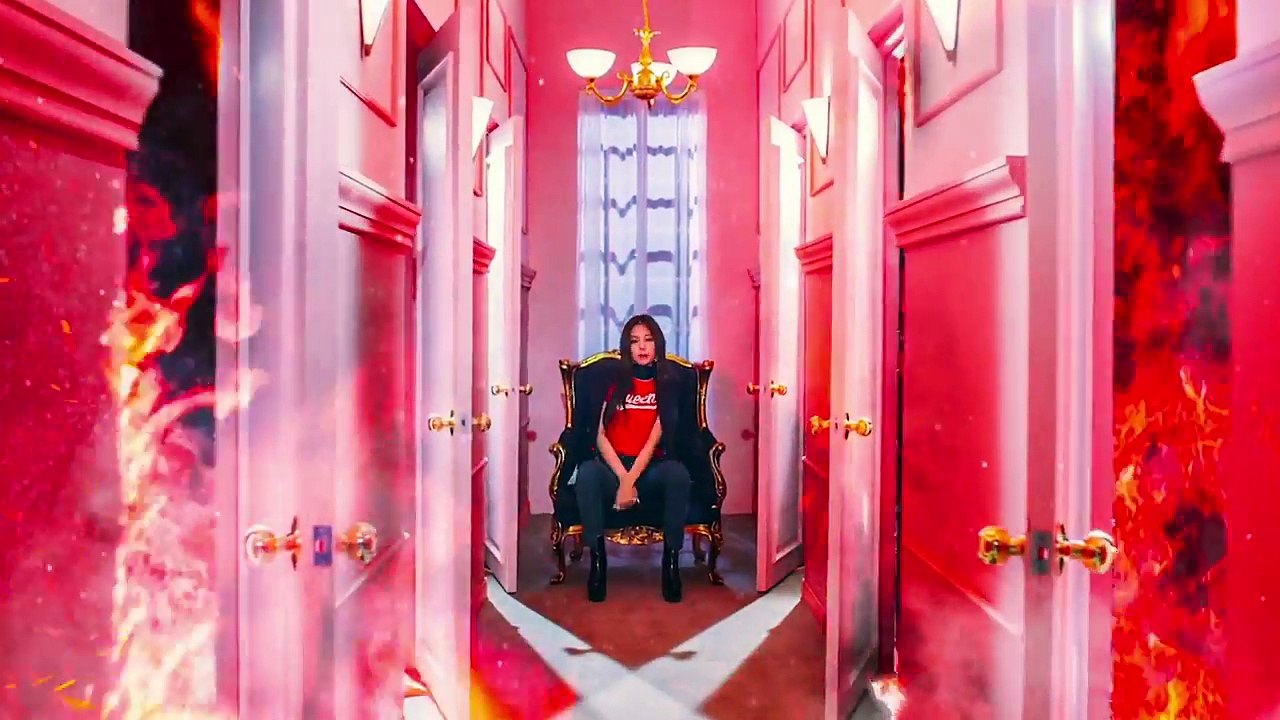 [K-POP] BLACKPINK - Hot Debut _Whistle_ (MV_HD)