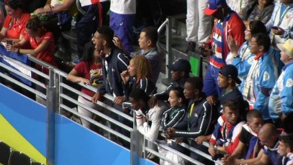 Jeux Olympiques 2016 - Boxe - Tony Yoka encourage Sofiane Oumiha