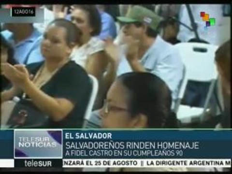 Salvadoreños rinden homenaje a Fidel en su cumpleaños 90