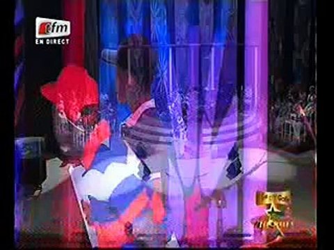 Vidéo: Bouba Ndour encore hué devant Viviane Chidid, Regardez