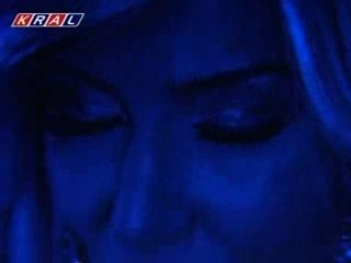 Zeynep Mansur - Sen Nasil Istersen by Aluxton