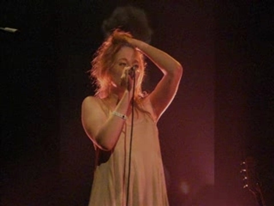 Lisa Portelli - L'enterrement