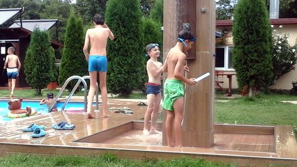 Părinţi iresponsabili şi copii needucaţi - 2