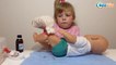 Доктор Ника лечит Куклу Беби Борн – у игрушки перелом и ссадины. Видео для детей. Doll Baby Born