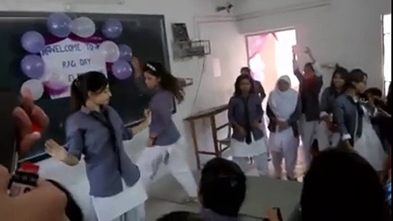 girl dance classs