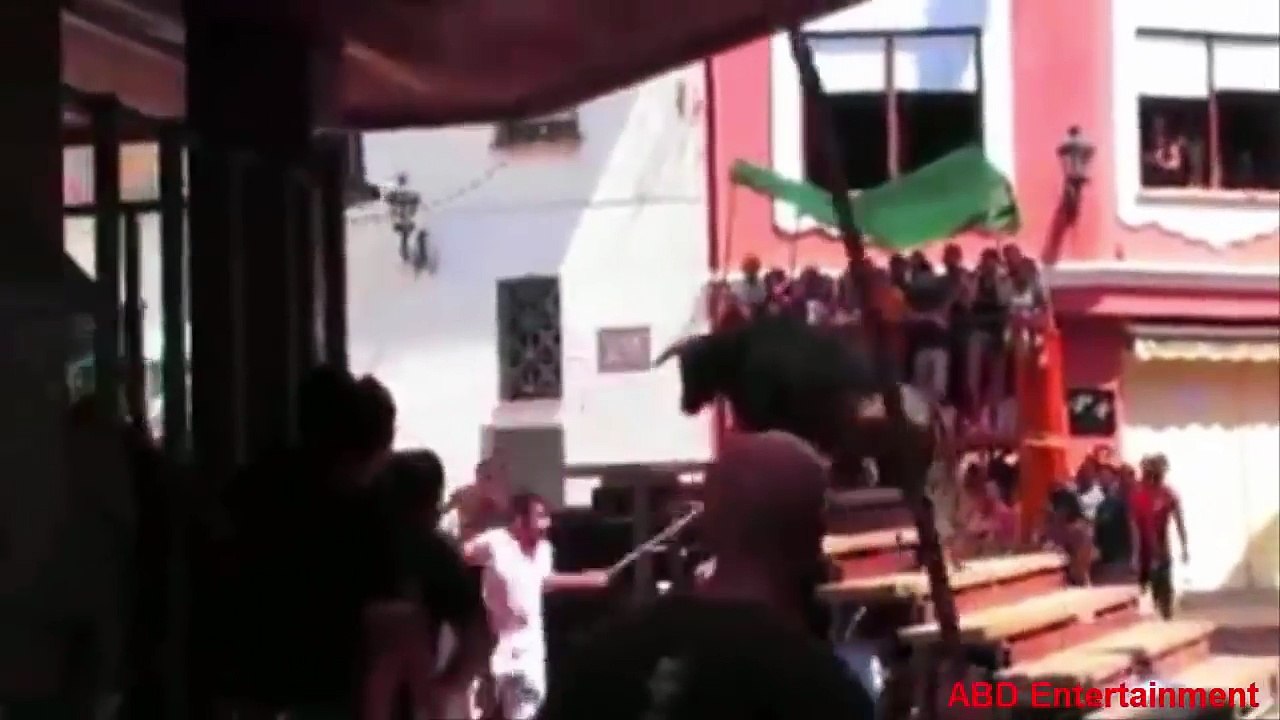 Bull Fighting Accidents Best Compilation 2016 - Most Stupid People In The World