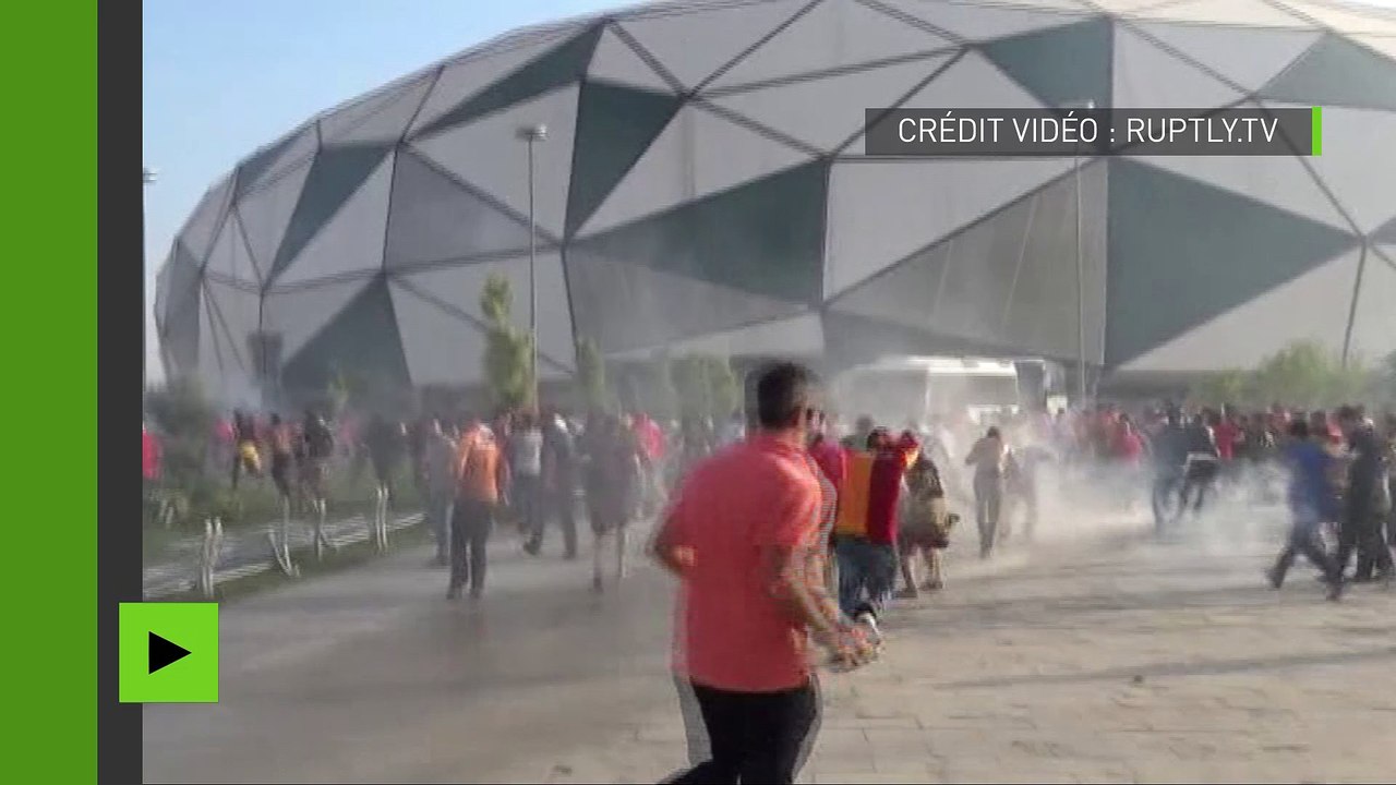 En Turquie, la police disperse des supporters de football avec des canons à eau